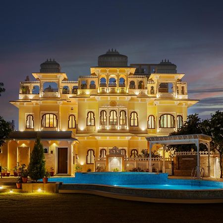 Sterling Jaisinghgarh Udaipur Hotel Exterior photo