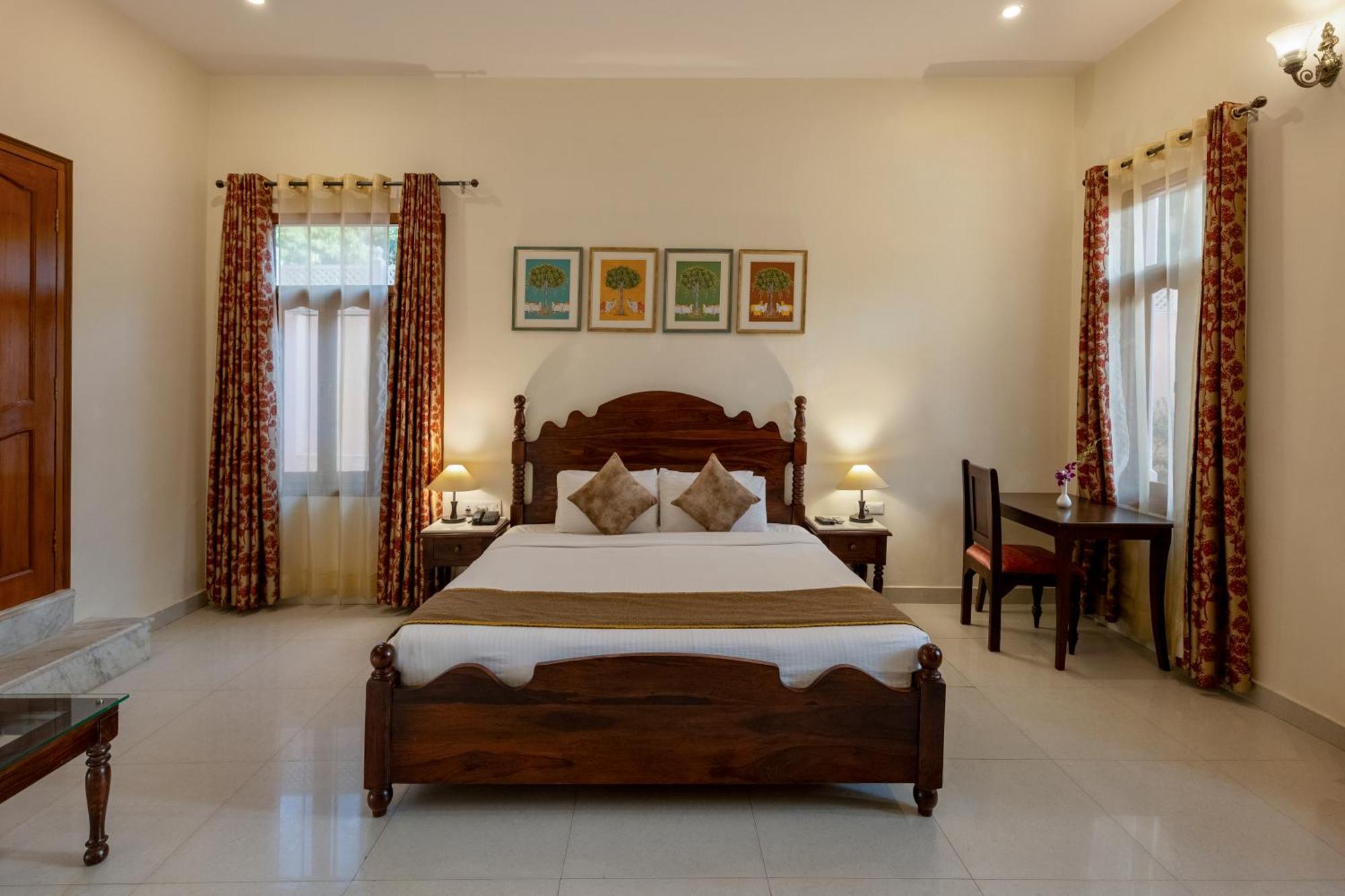 Sterling Jaisinghgarh Udaipur Hotel Exterior photo