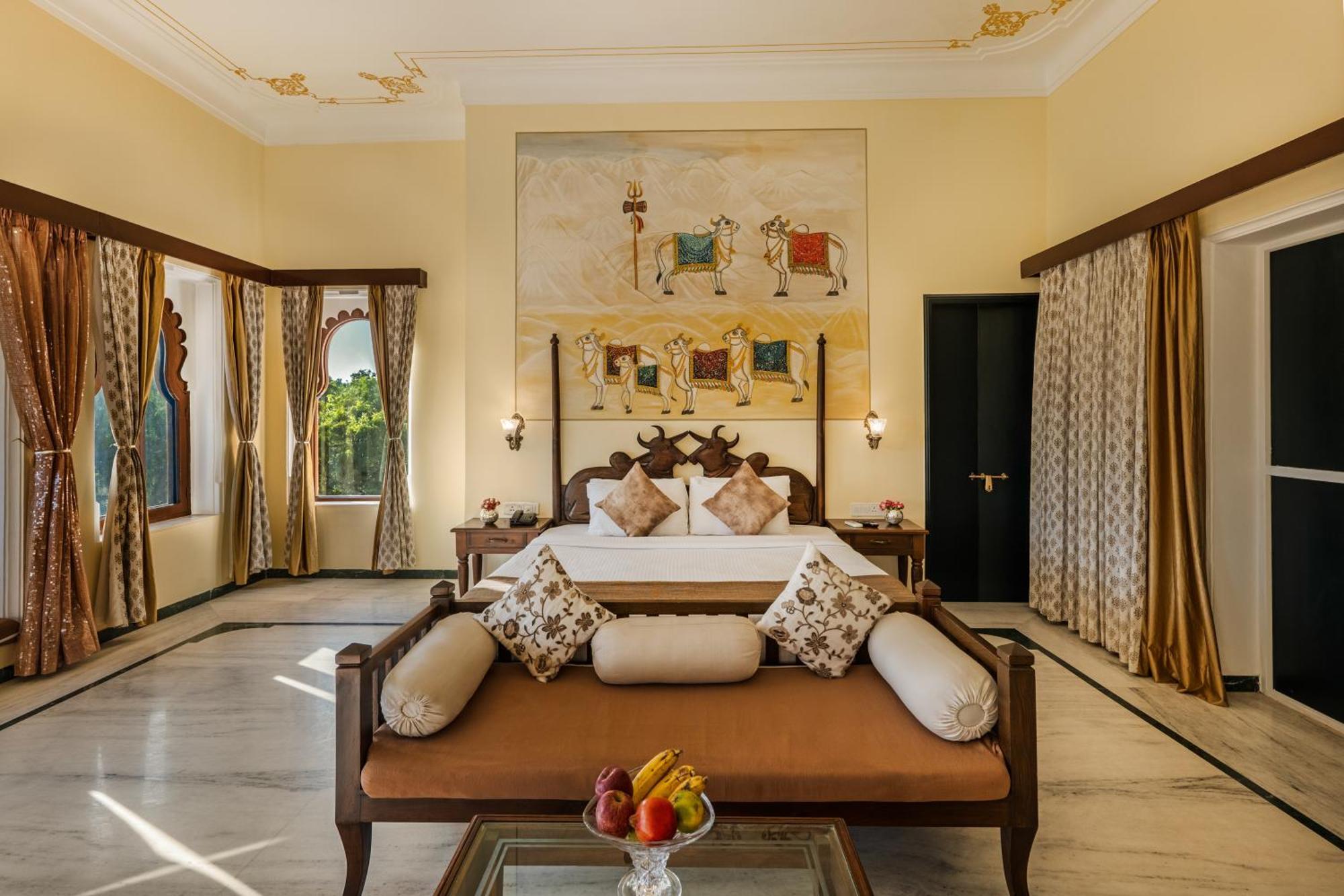 Sterling Jaisinghgarh Udaipur Hotel Exterior photo